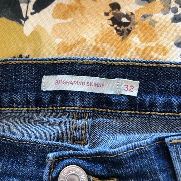 Levi’s 311 Shaping Skinny 32 - Picture 3 of 3